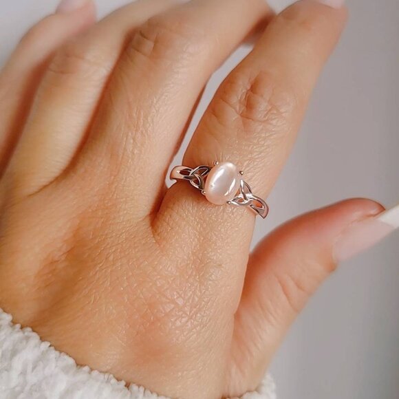 925 Sterling Silver Pink Mother of Pearl Ring, Celtic Irish Ring - Picture 3 of 7